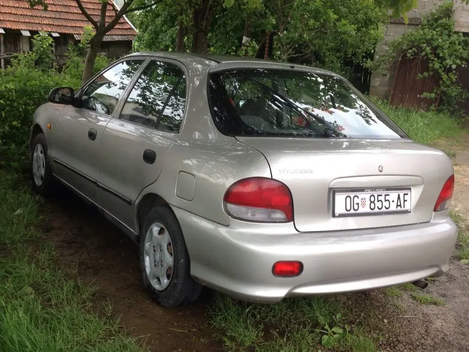 Hyundai Accent Accent 1.3 LS 2