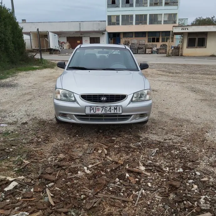 Hyundai Accent Accent 1.3 LS 2