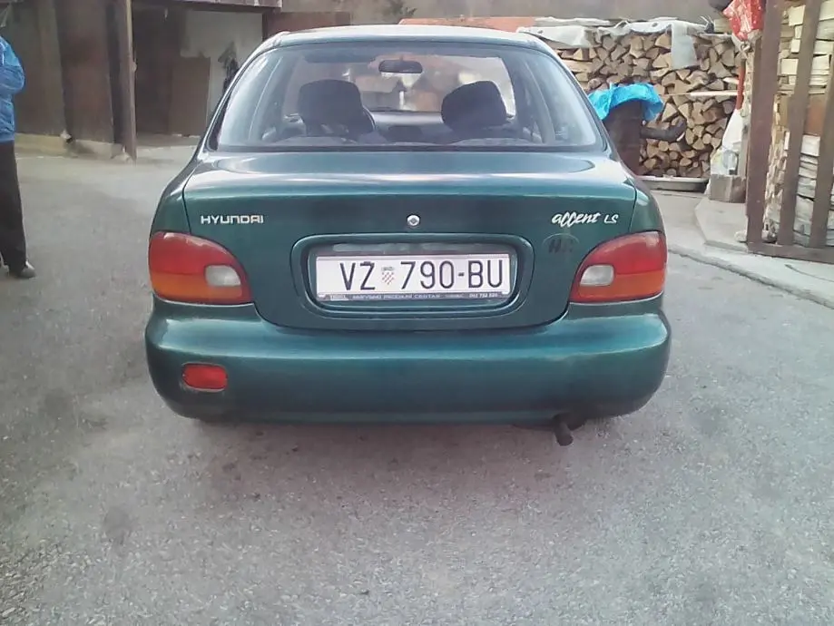 Hyundai Accent Accent 1.5 LS 2