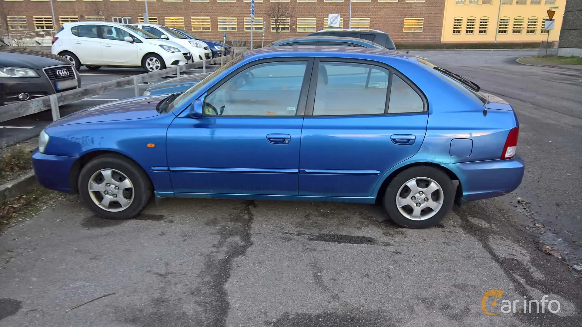 Hyundai Accent Accent 1.5 LS Servo AB 4