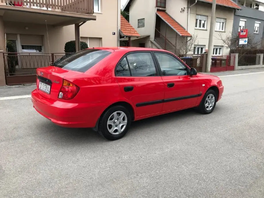 Hyundai Accent Accent 1.5 LS Klima 4