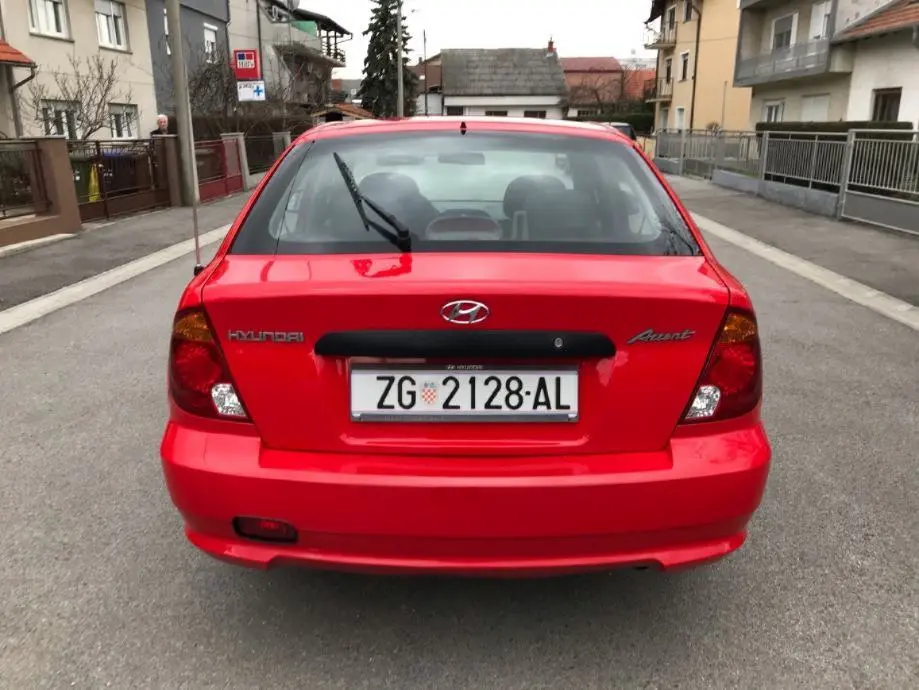 Hyundai Accent Accent 1.5 LS Klima 6