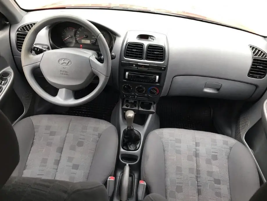 Hyundai Accent Accent 1.5 LS Klima 7