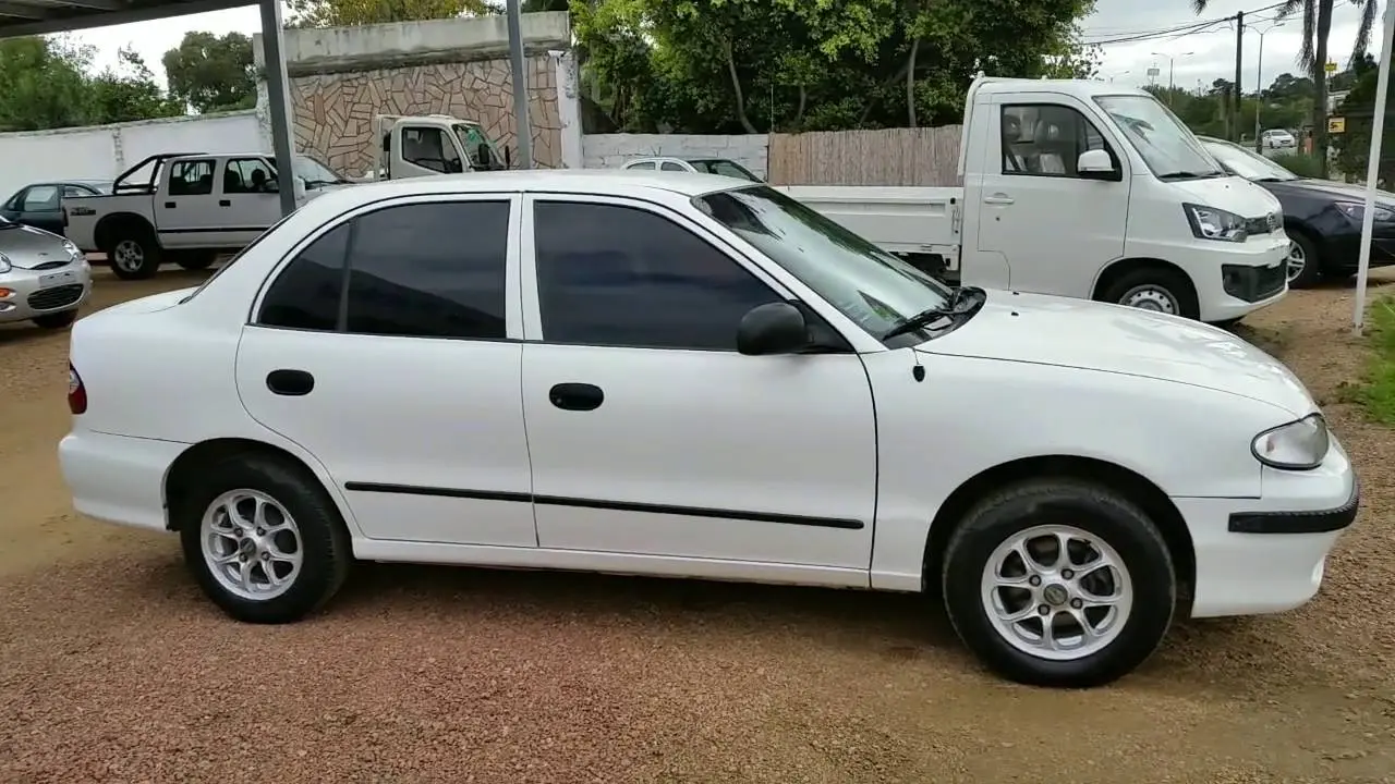 Hyundai Accent Accent 1.5 LS 2