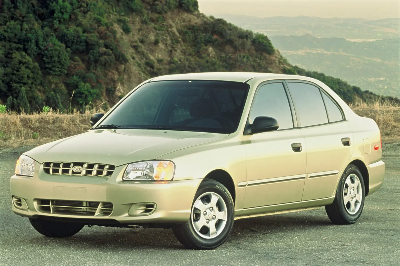 Hyundai Accent Accent 1.5i LS 4