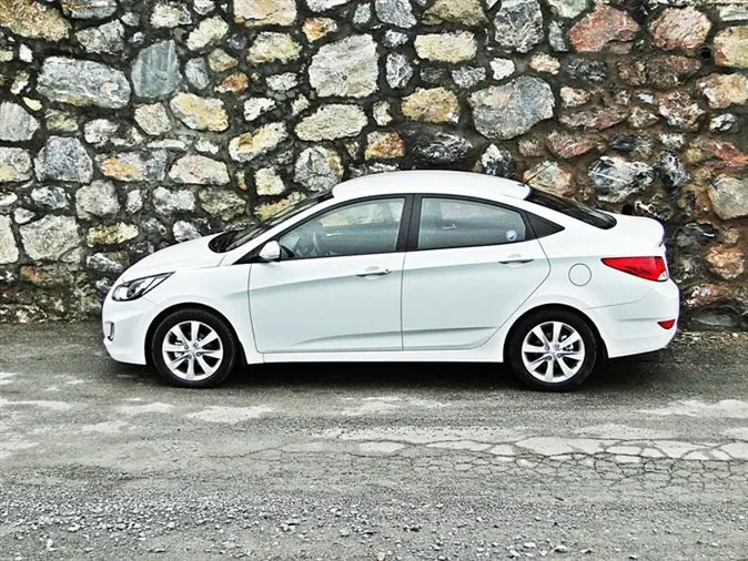 Hyundai Accent Blue Accent Blue 1.4 CVVT Prime 5