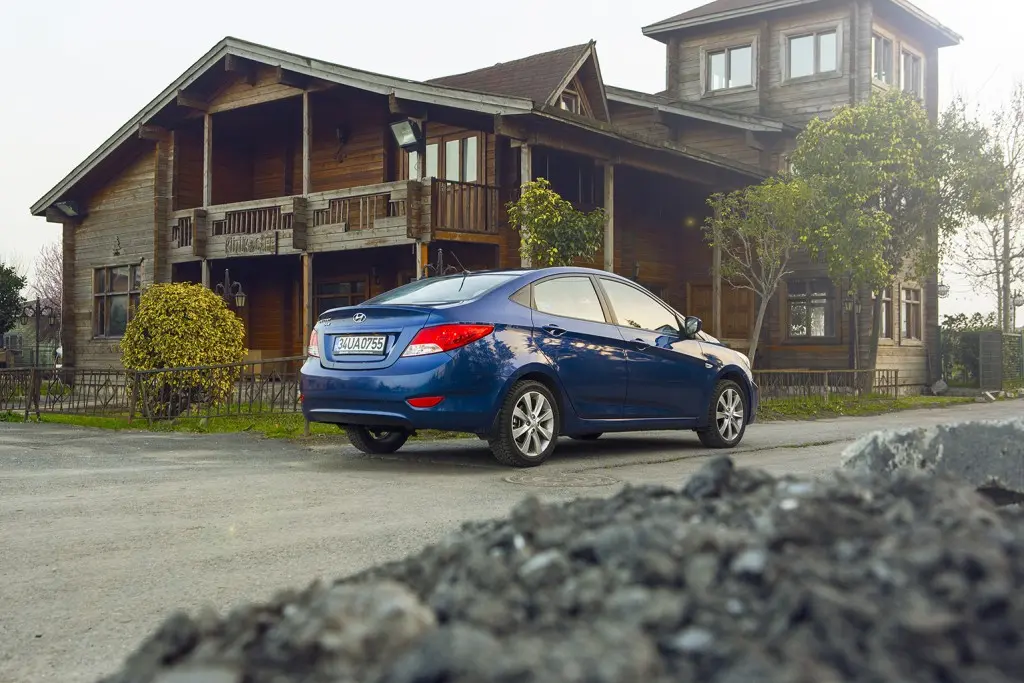 Hyundai Accent Blue Accent Blue 1.4 D-CVVT Mode Plus CVT 1