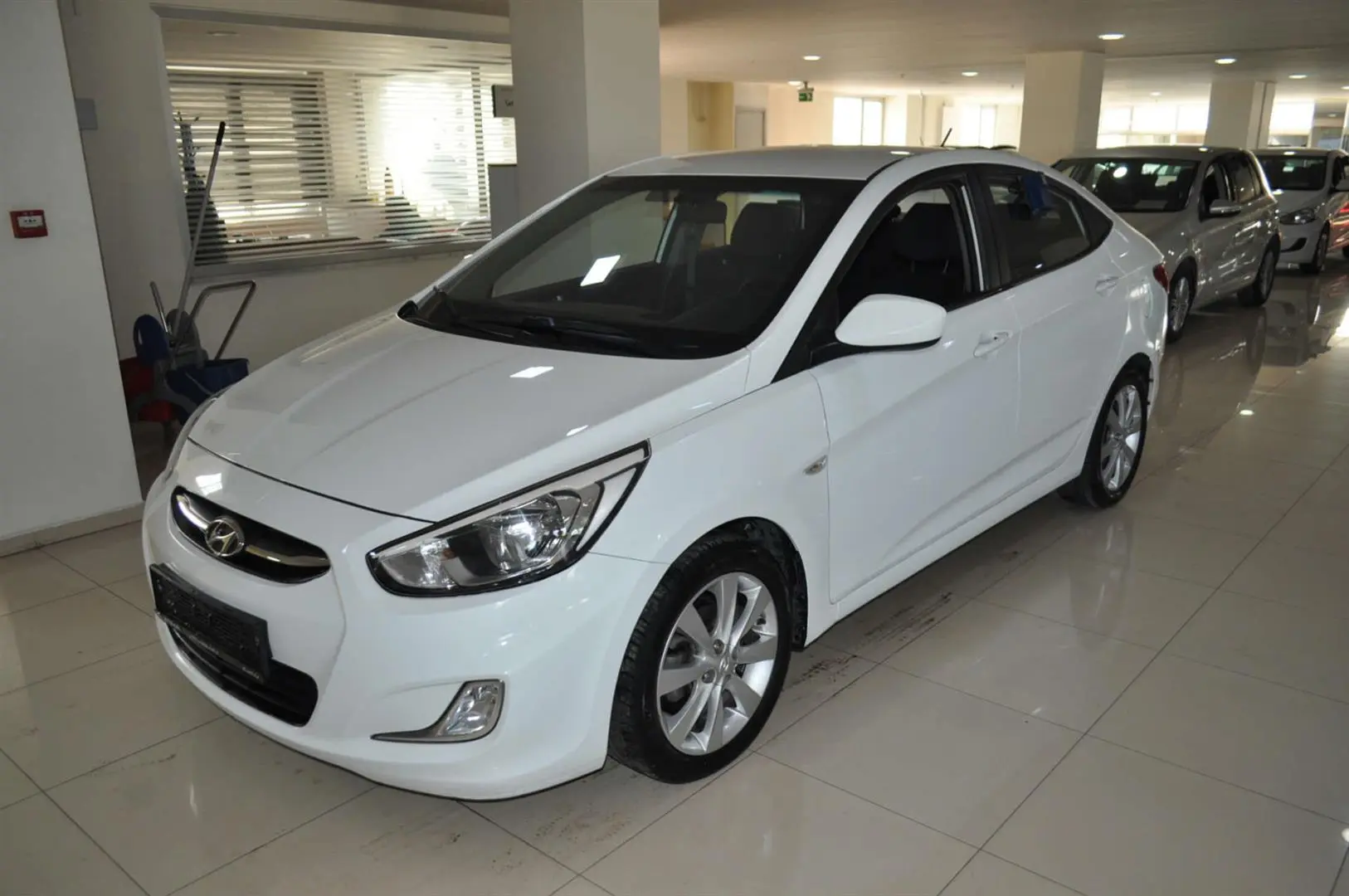 Hyundai Accent Blue Accent Blue 1.6 CRDI Mode Plus 4