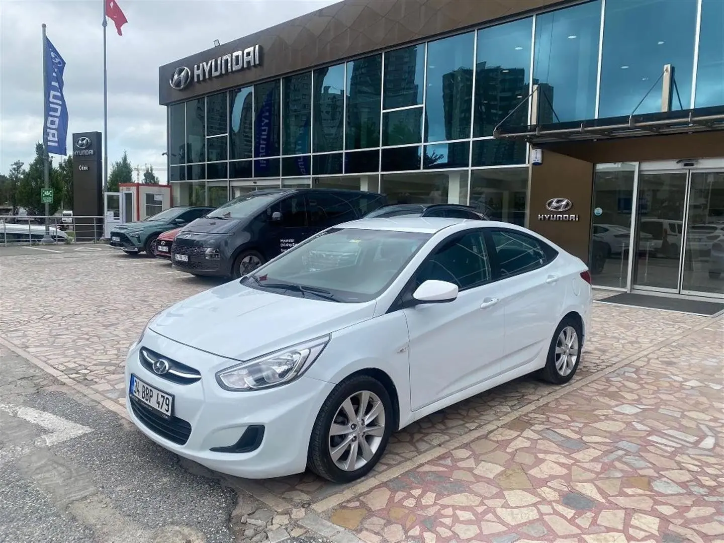 Hyundai Accent Blue Accent Blue 1.6 CRDI Mode Plus 1