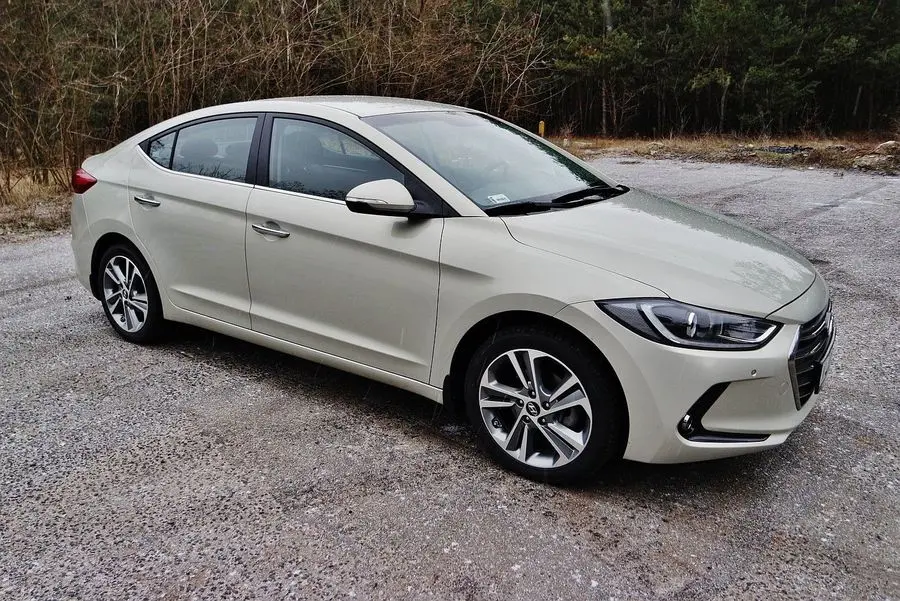 Hyundai Elantra Elantra 1.6 CRDI Style Design Pack 5