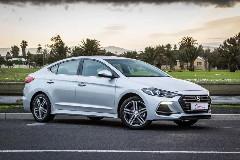 Hyundai Elantra Elantra 1.6 CRDI Style Plus DCT 0