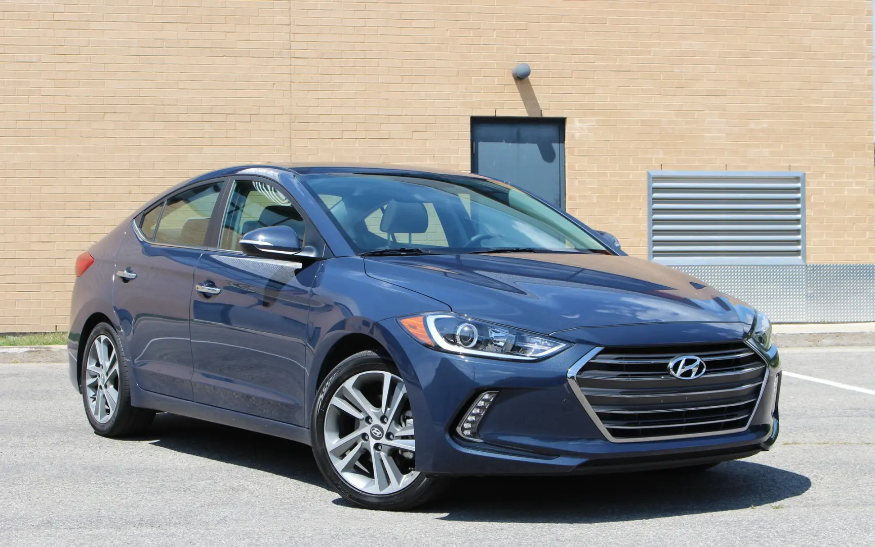 Hyundai Elantra Elantra 1.6 CRDI Style Plus DCT 2
