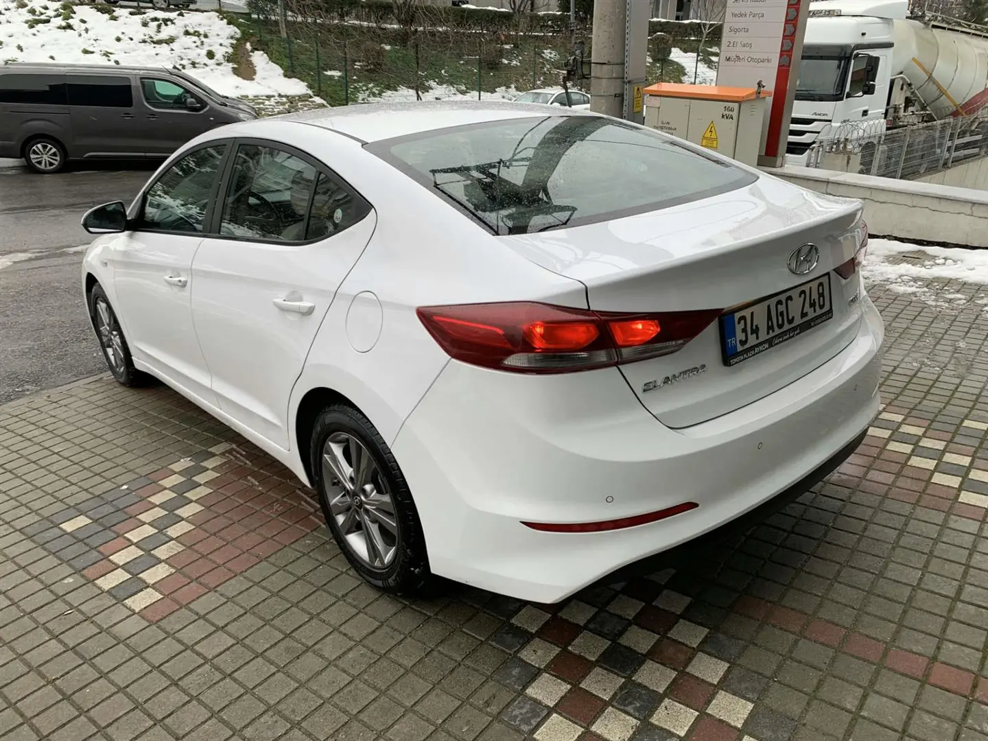 Hyundai Elantra Elantra 1.6 CRDI Style Plus DCT 1