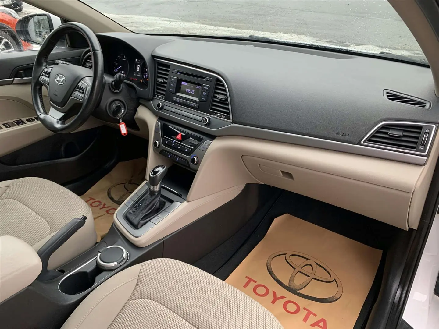 Hyundai Elantra Elantra 1.6 CRDI Style Plus DCT 2