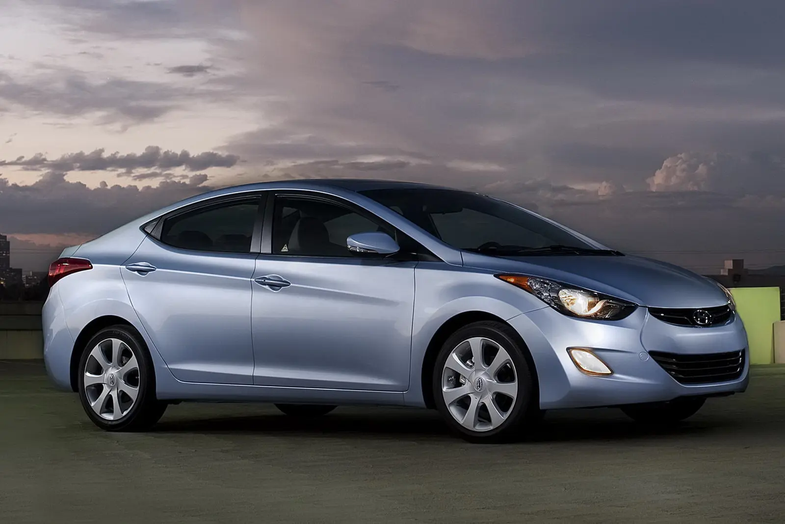 Hyundai Elantra Elantra 1.6 D-CVVT Prime 1