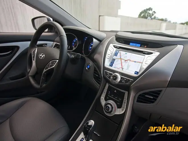 Hyundai Elantra Elantra 1.6 D-CVVT Style 6