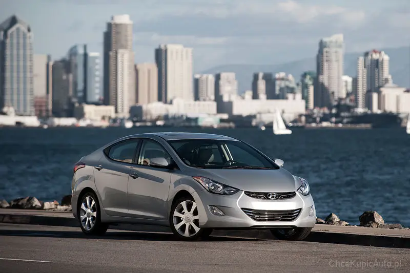 Hyundai Elantra Elantra 1.6 D-CVVT Style 7
