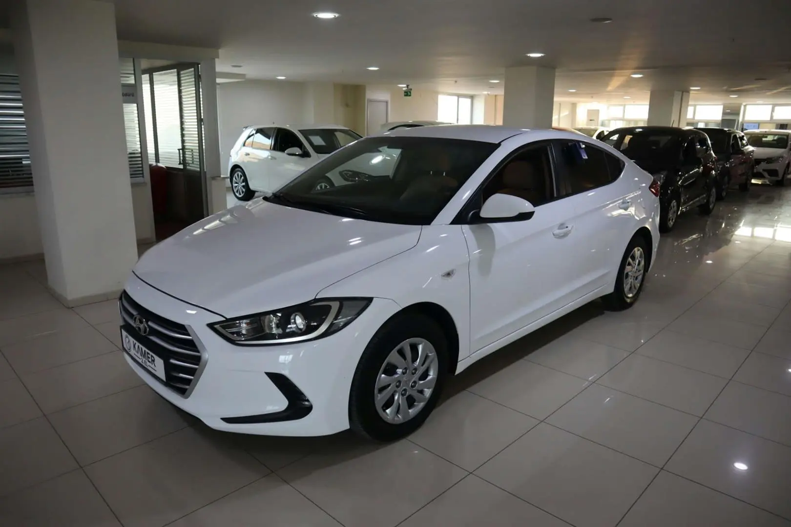 Hyundai Elantra Elantra 1.6 D-CVVT Style 3