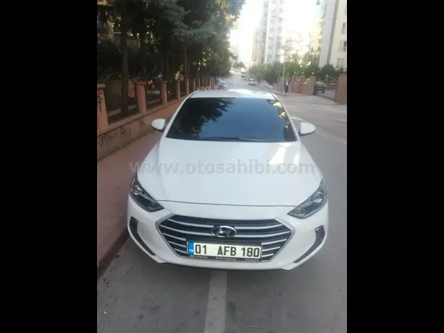 Hyundai Elantra Elantra 1.6 D-CVVT Style 4