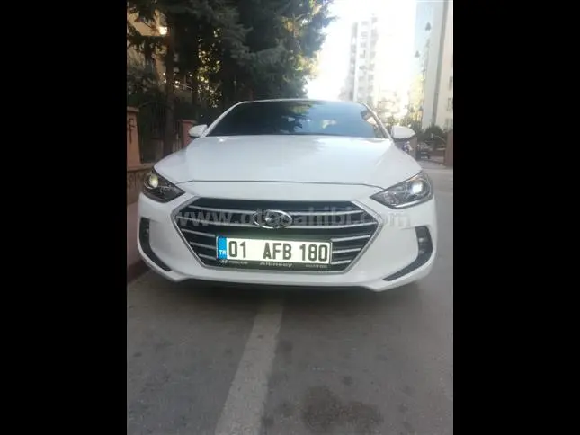 Hyundai Elantra Elantra 1.6 D-CVVT Style 7