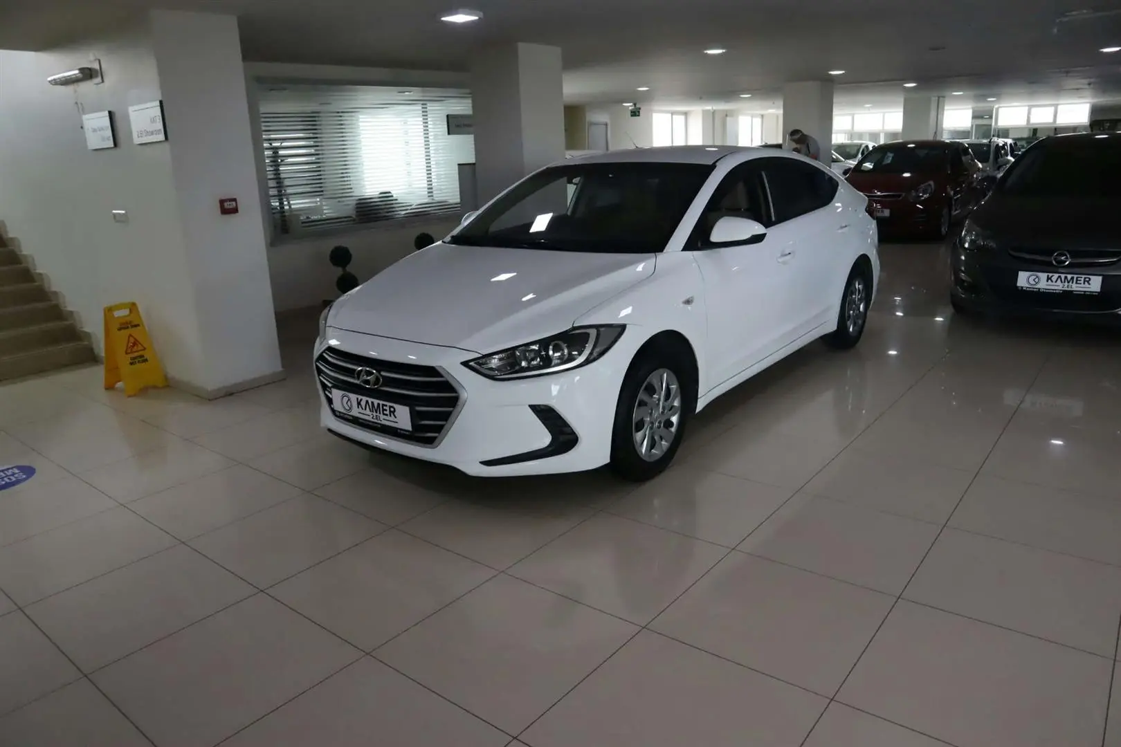 Hyundai Elantra Elantra 1.6 D-CVVT Style Design Pack 4