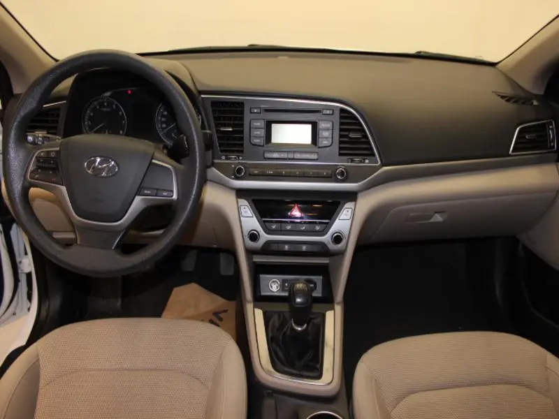 Hyundai Elantra Elantra 1.6 D-CVVT Style Design Pack 4
