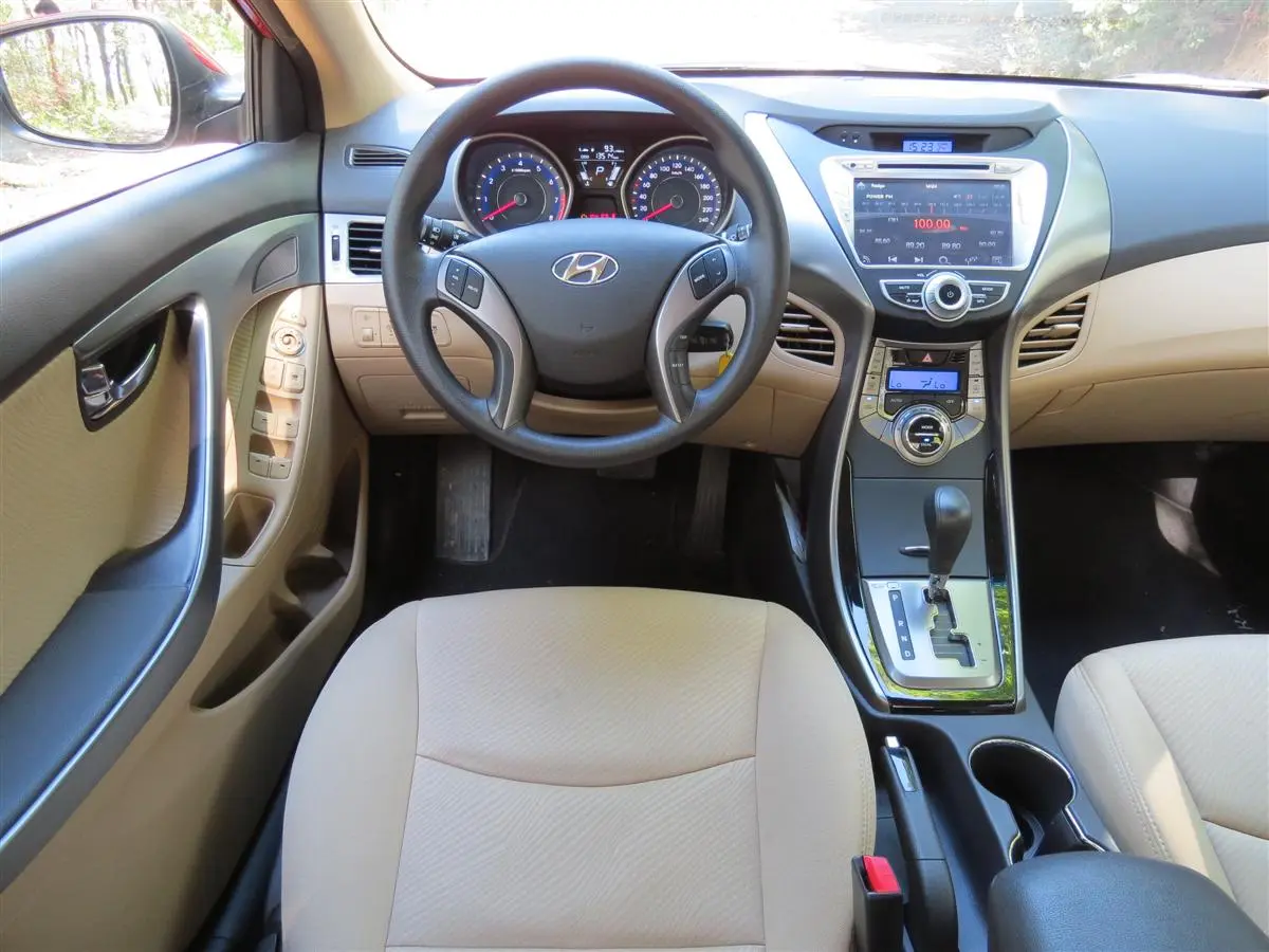 Hyundai Elantra Elantra 1.6 D-CVVT Tune 5