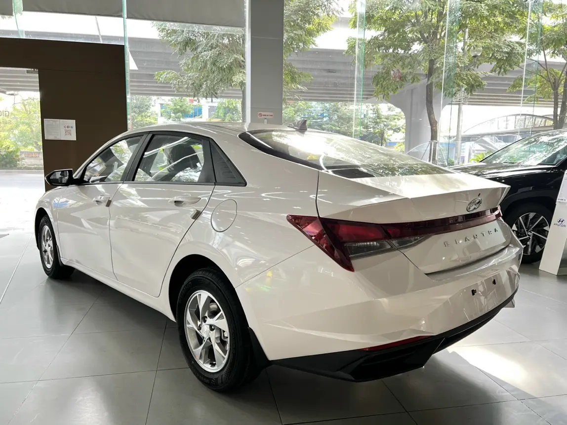 Hyundai Elantra Elantra 1.6 MPI Style 1