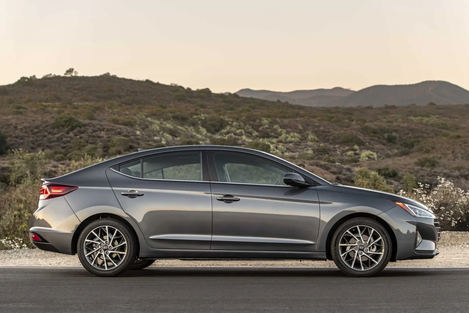 Hyundai Elantra Elantra 1.6 MPI Style Plus 3