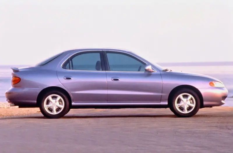 Hyundai Elantra Elantra 1.6i GL 1