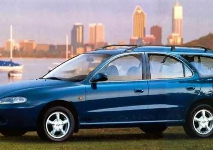Hyundai Elantra Elantra 1.6i GLS 5