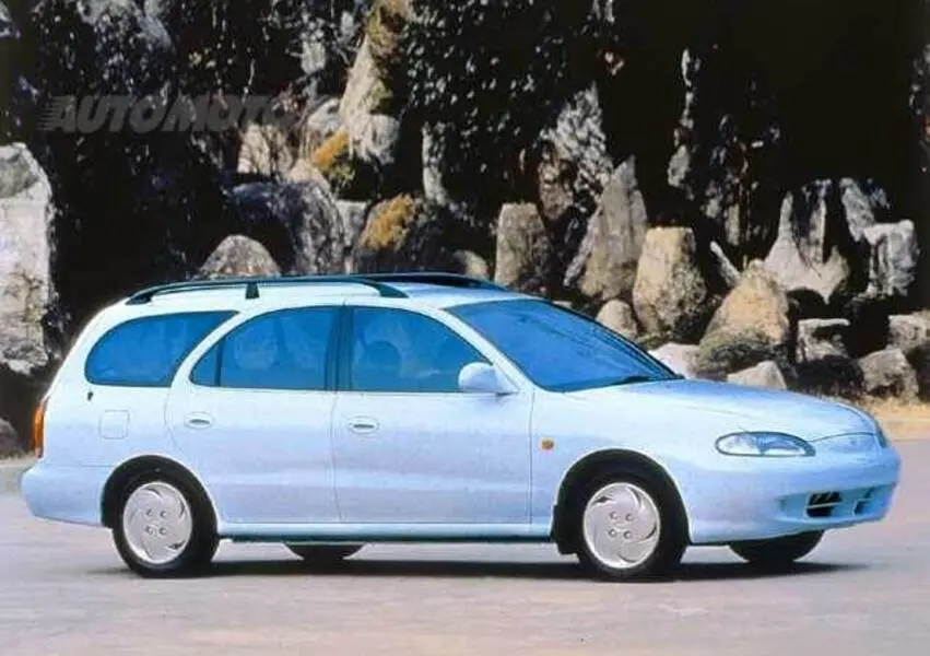 Hyundai Elantra Elantra 1.6i GLS 4