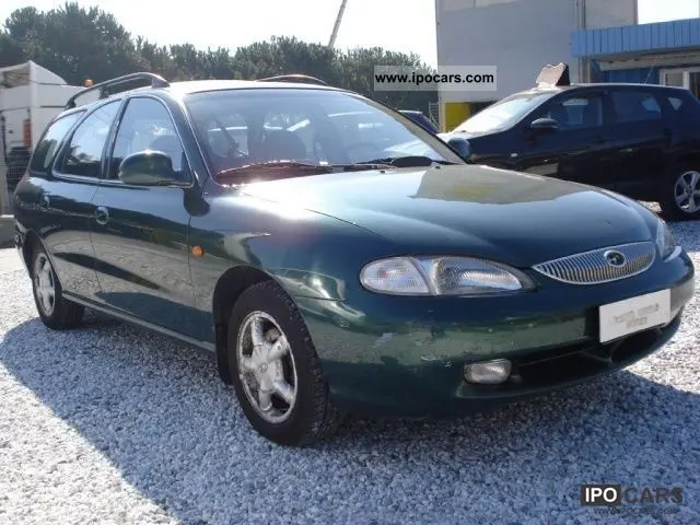 Hyundai Elantra Elantra 1.6i GLS Comfort 6