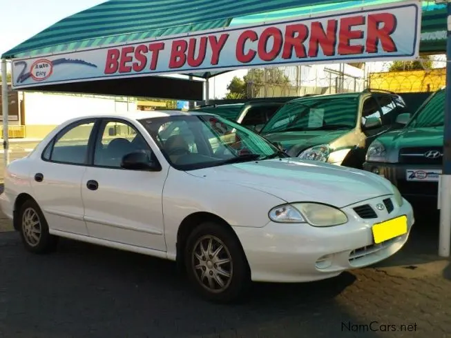 Hyundai Elantra Elantra 1.6i GLS Comfort 6