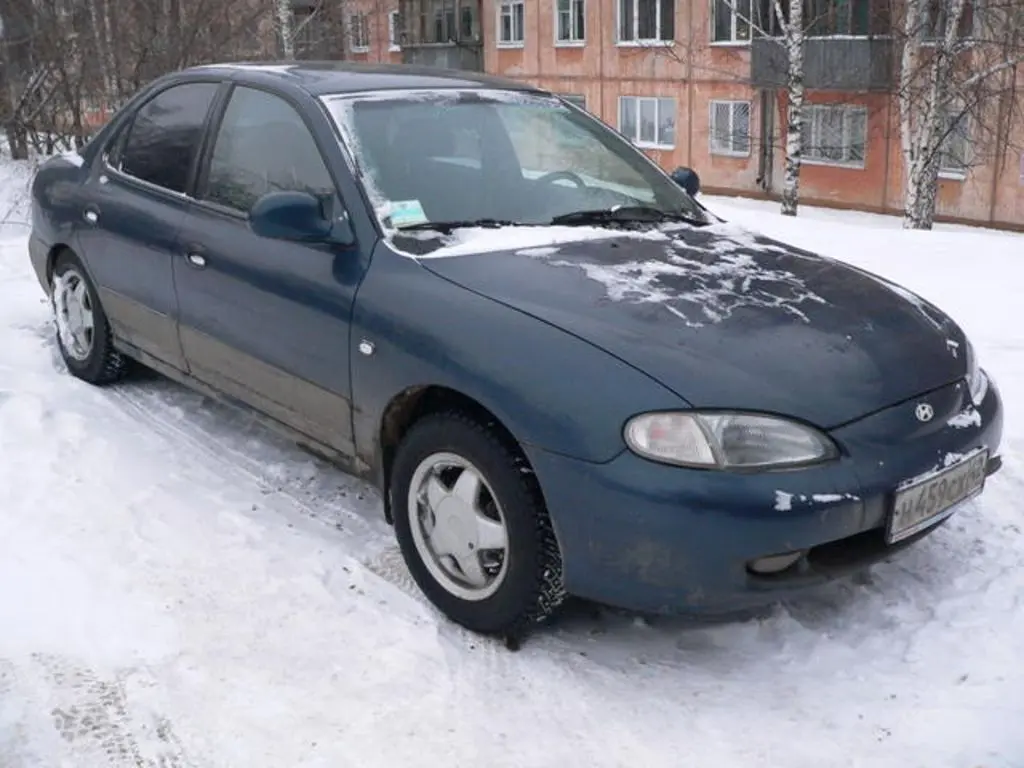 Hyundai Elantra Elantra 1.6i GLS 2