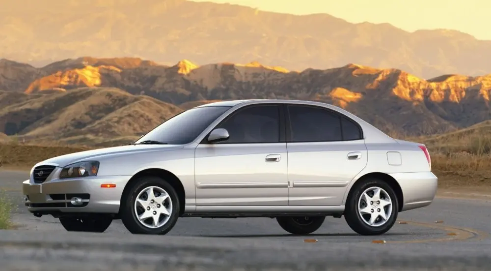 Hyundai Elantra Elantra 1.6 GLS 2