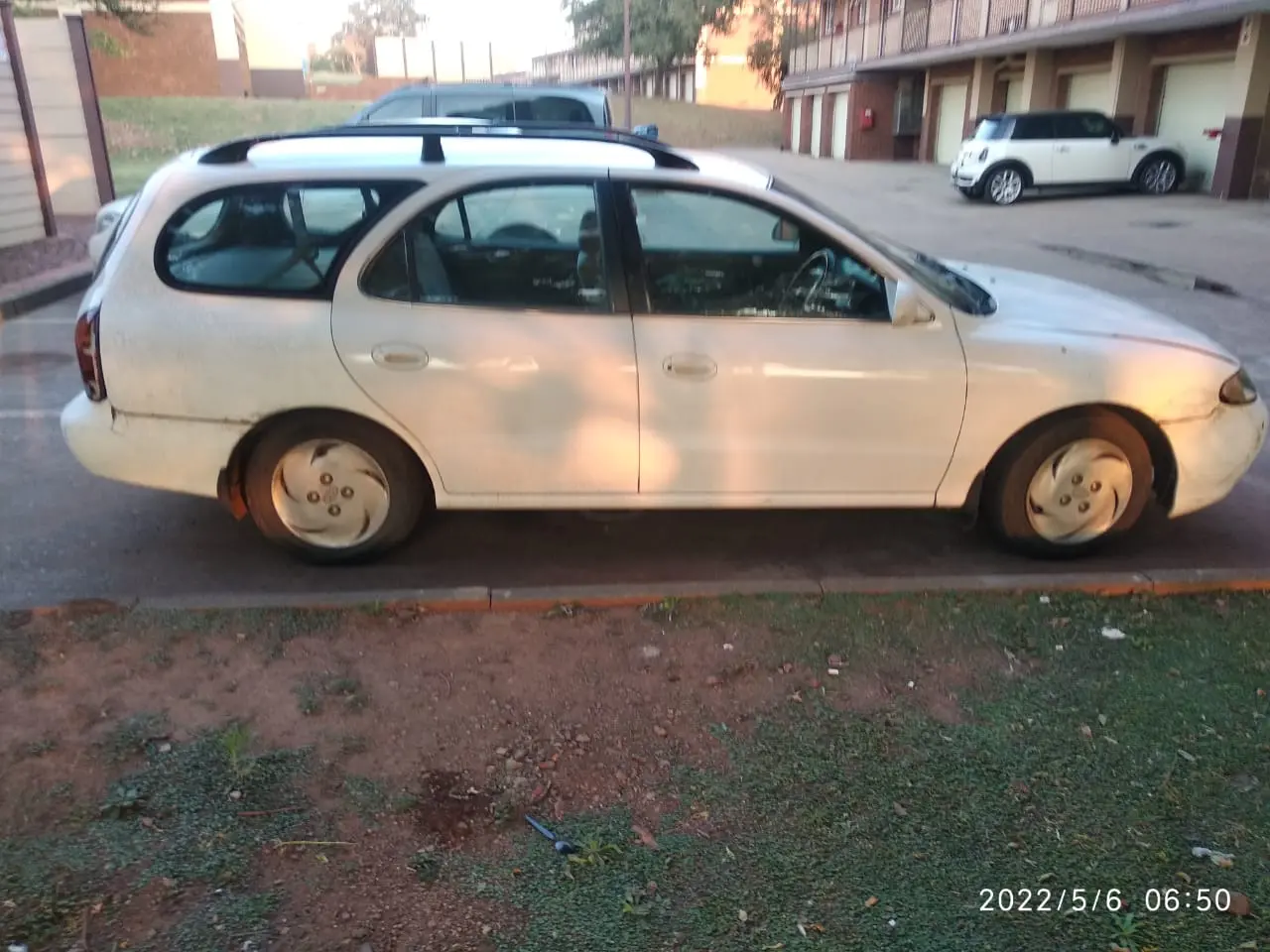Hyundai Elantra Elantra 2.0i Cool 2