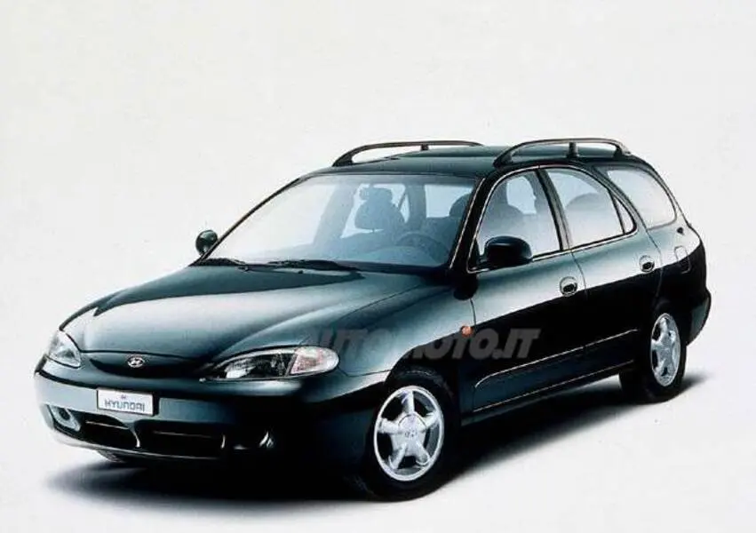 Hyundai Elantra Elantra 2.0i GLS 3
