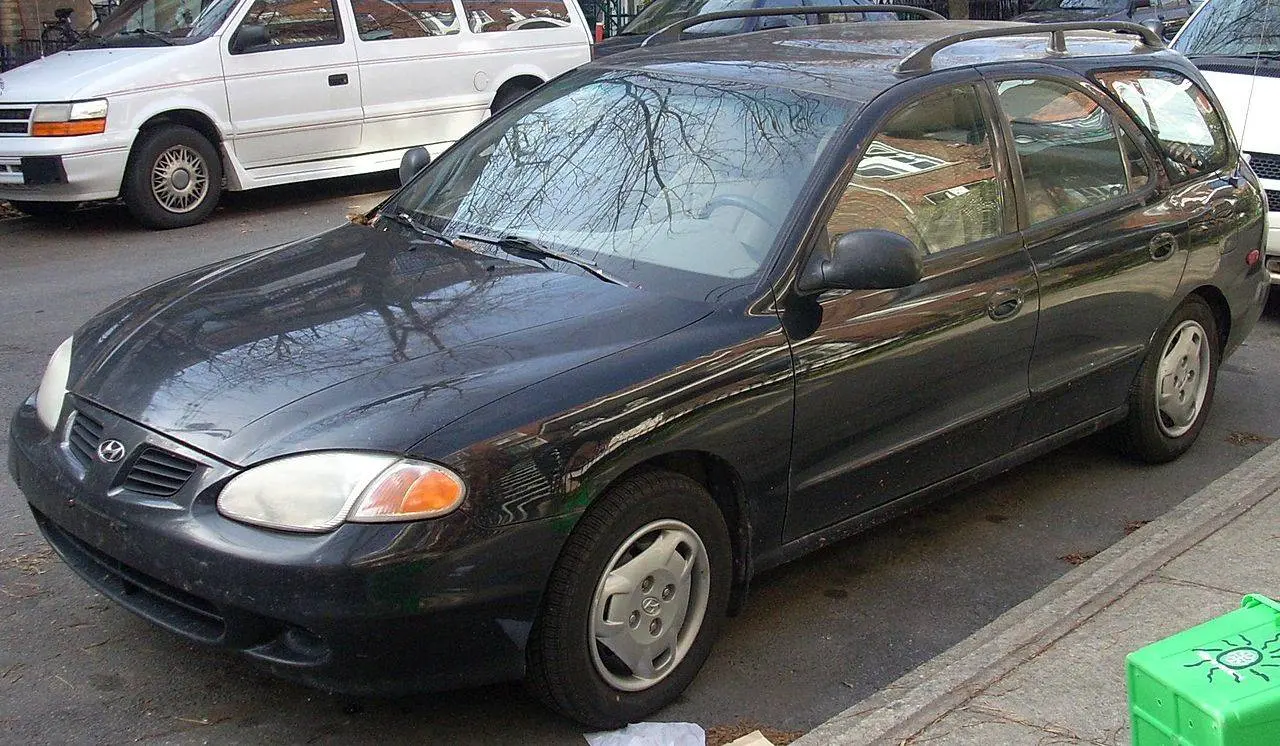 Hyundai Elantra Elantra 1.6i GLS Plus 4