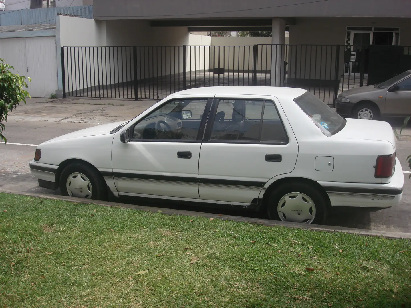 Hyundai Excel Excel 1.5 LS 3