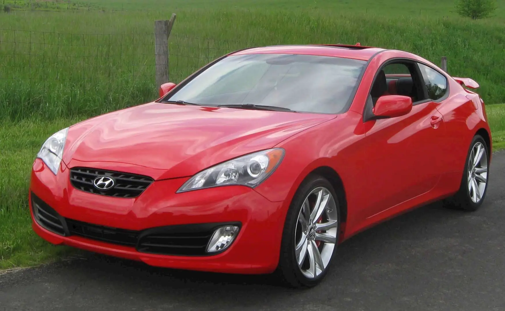 Hyundai Genesis Genesis 2.0 TCI 1