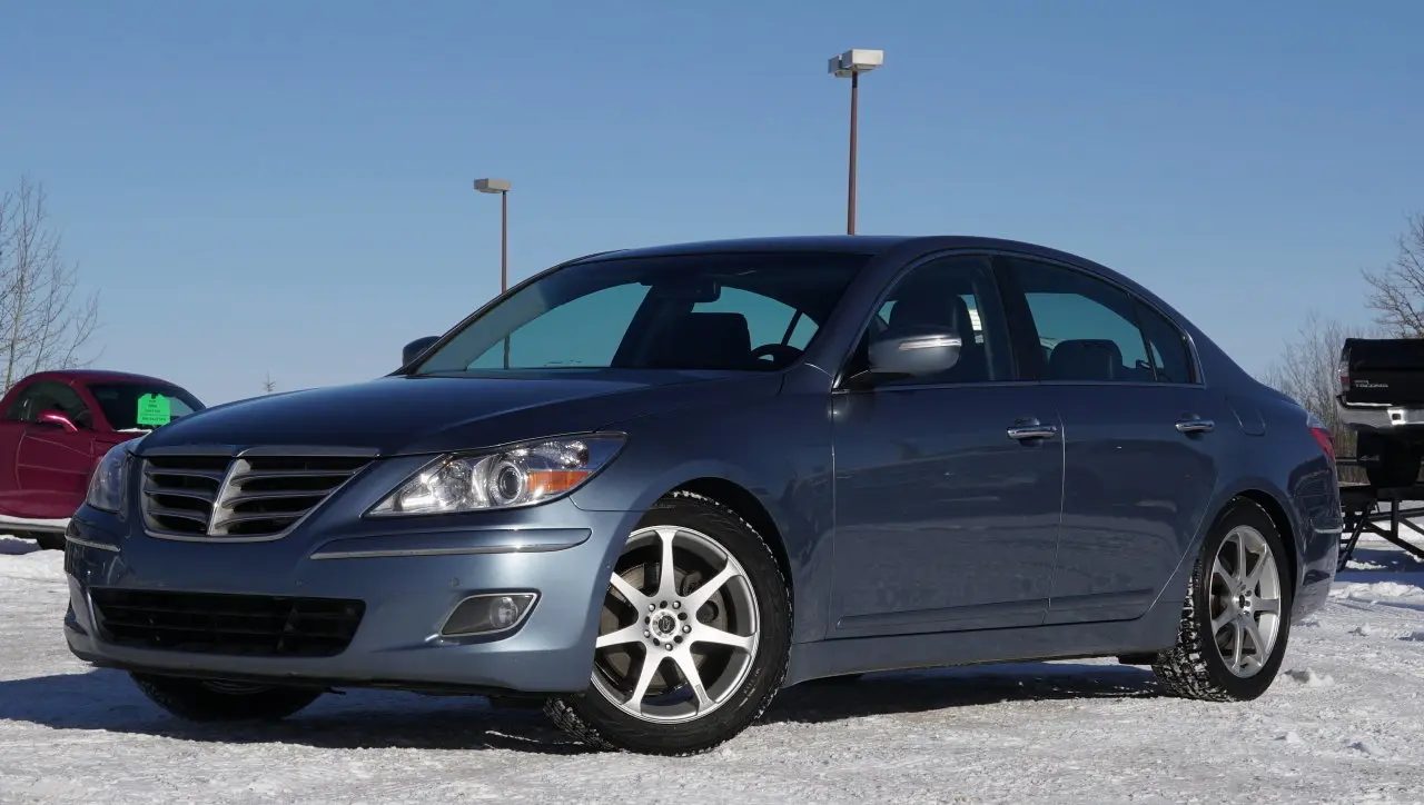 Hyundai Genesis Genesis 3.8 V6 1
