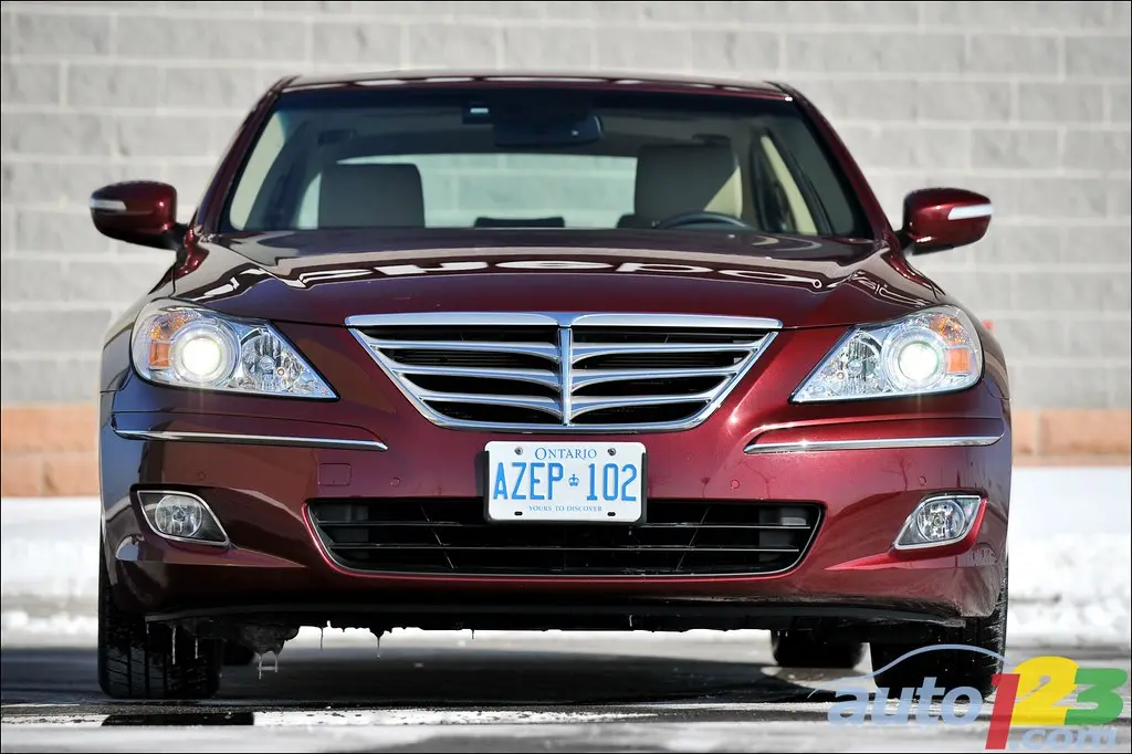 Hyundai Genesis Genesis 3.8 V6 2