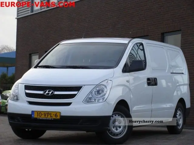 Hyundai  H-1 2.5 VGT Team 2