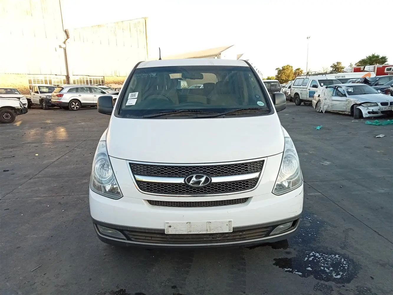 Hyundai  H-1 2.5 VGT Select 3