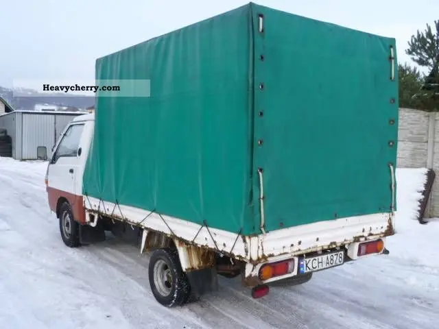 Hyundai H 100 H 100 2.5 D Grand Salon 3