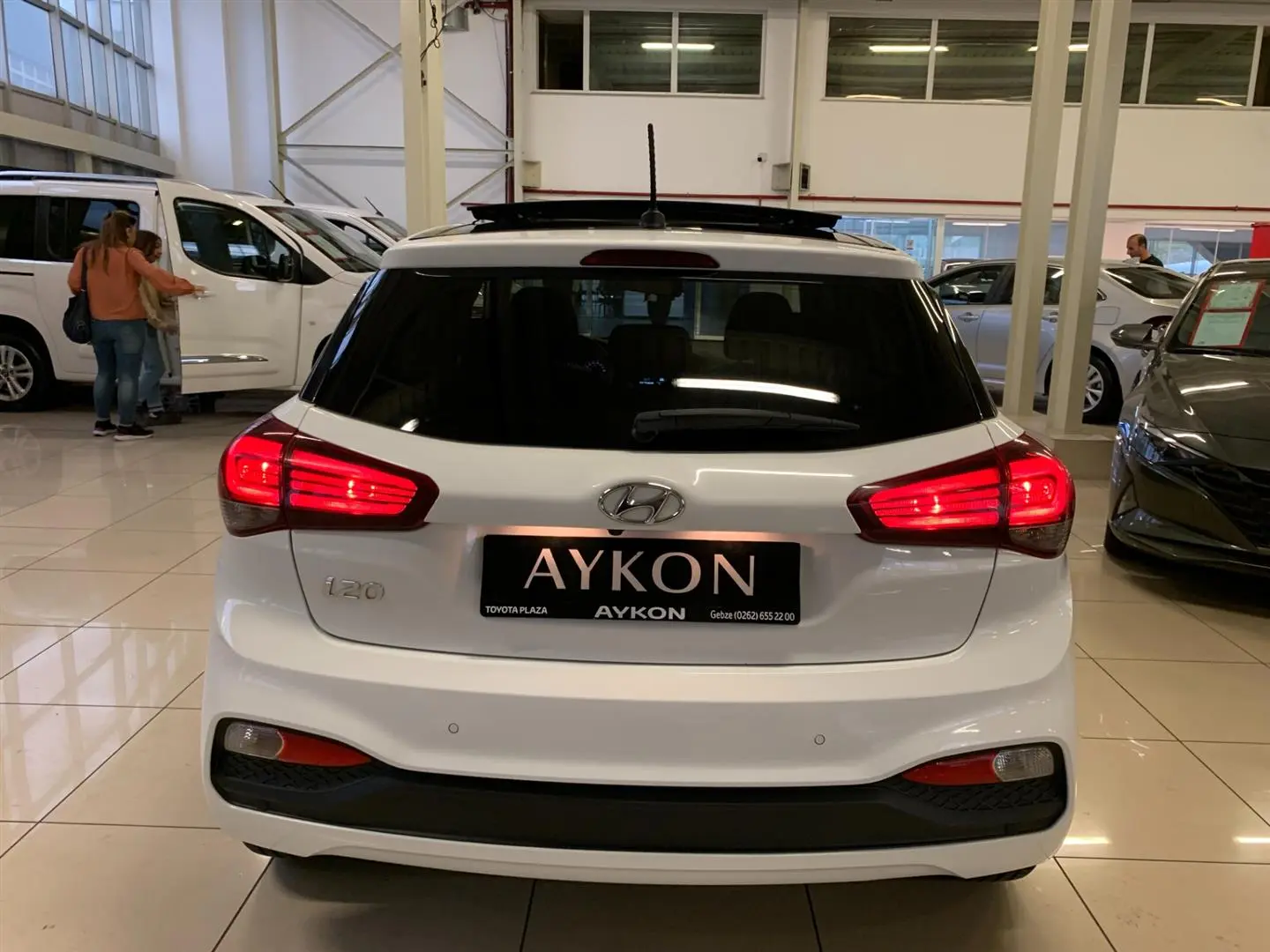 Hyundai i20 i20 1.0 T-GDI Style Panoramik Cam Tavan Multimedya Paketi DCT 2