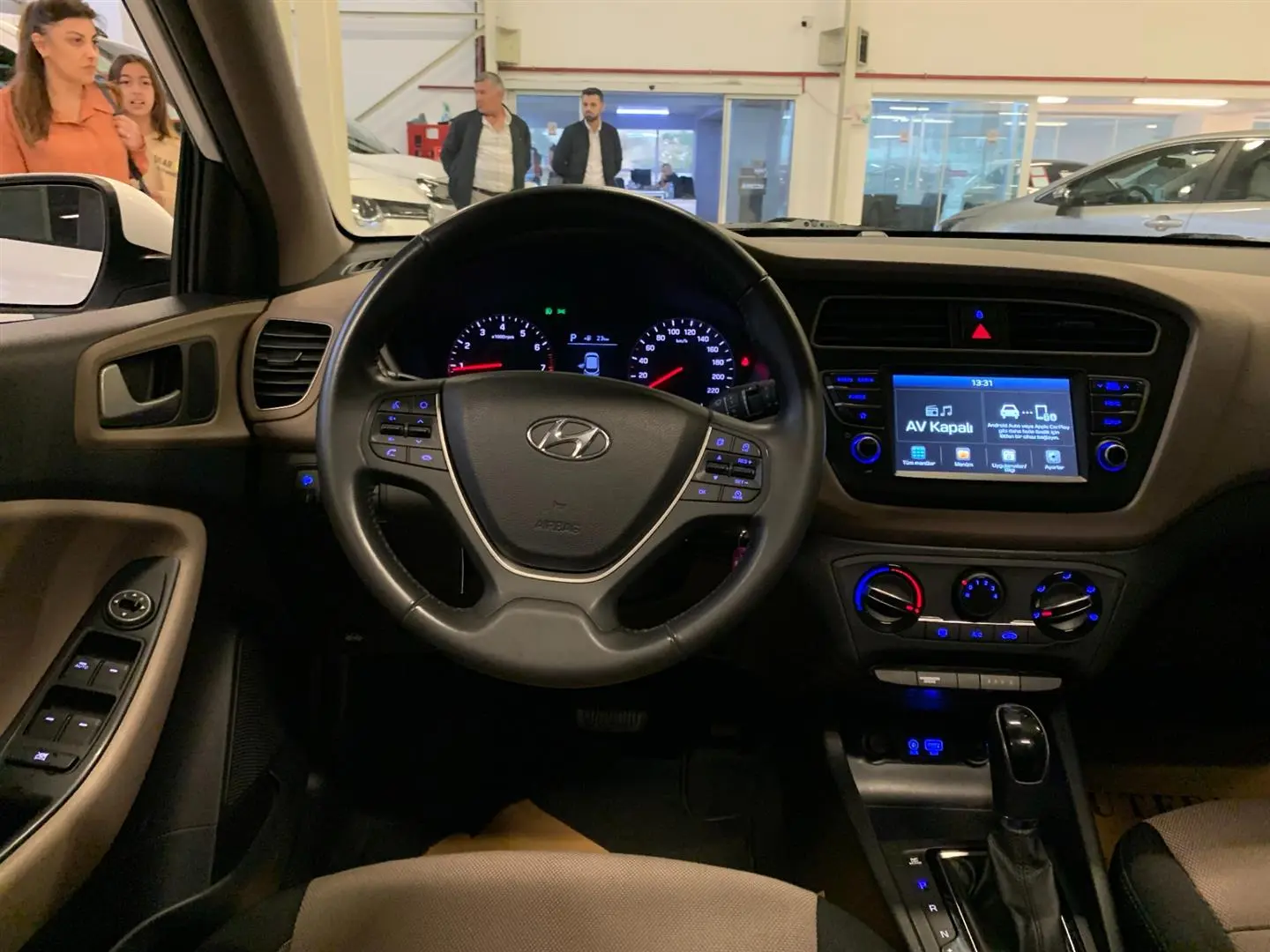 Hyundai i20 i20 1.0 T-GDI Style Panoramik Cam Tavan Multimedya Paketi DCT 5