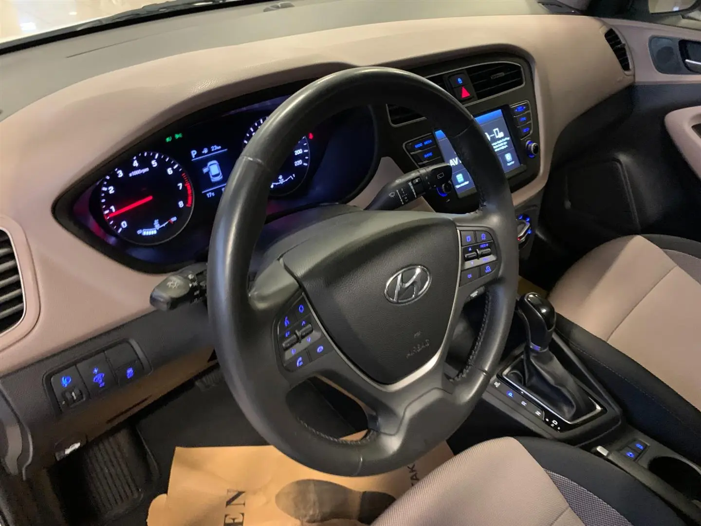 Hyundai i20 i20 1.0 T-GDI Style Panoramik Cam Tavan Multimedya Paketi DCT 6