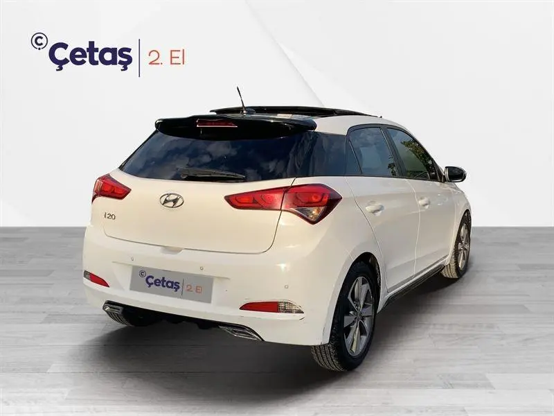Hyundai i20 i20 1.2 MPI Elite Panoramik Cam Tavan 3